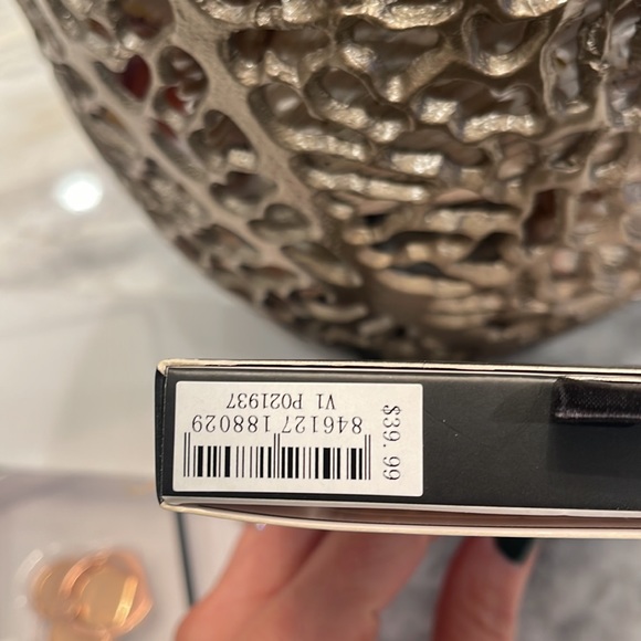 I Phone 11/XR case, ring stand, screen protector bundle - Picture 7 of 7